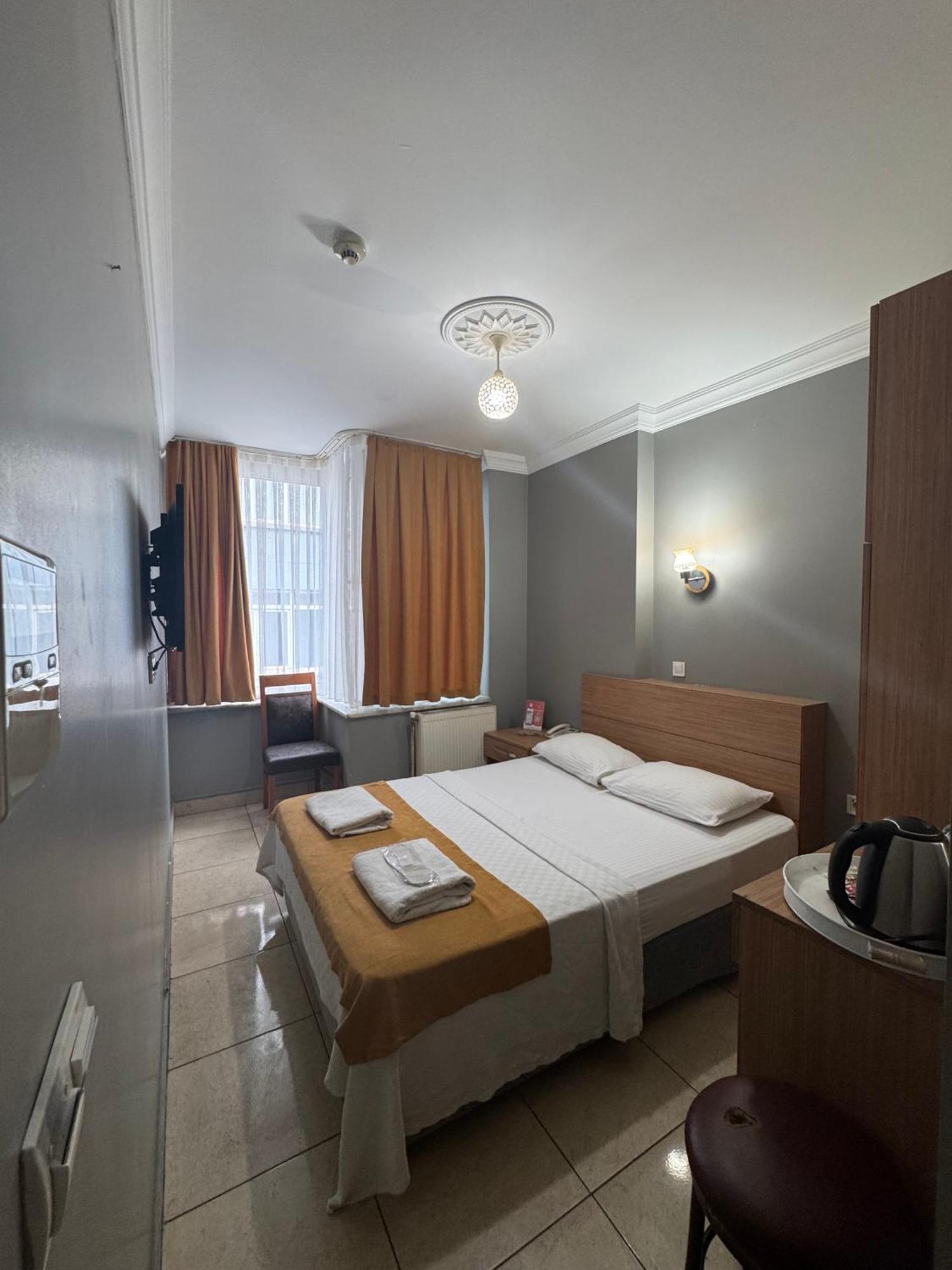 Esen Life Hotel Istanbul Bagian luar foto